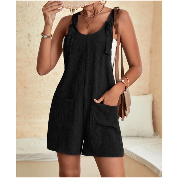 Boho Pocket Casual Minimalist Romper - Picture 2 of 12
